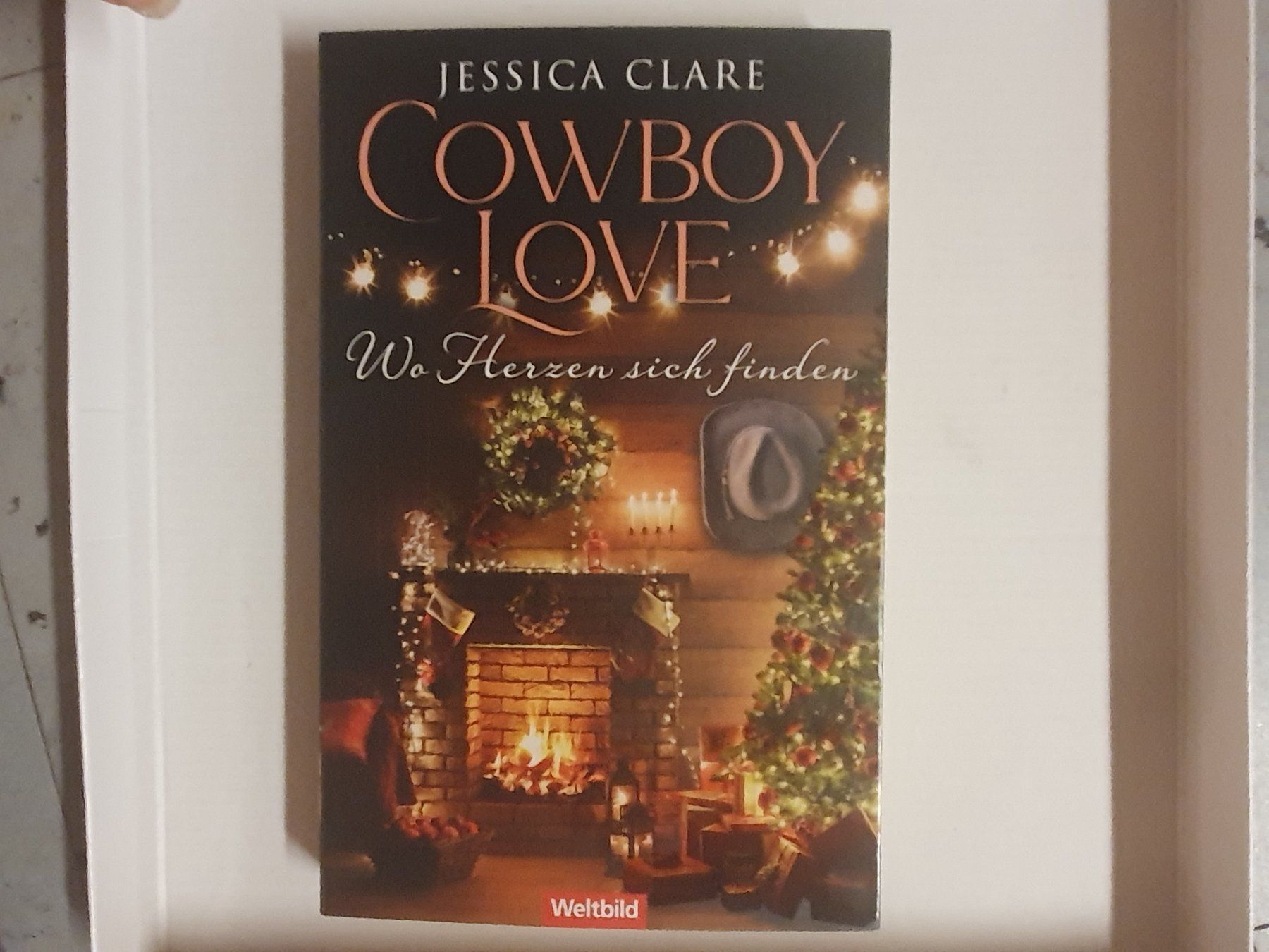 Libri: Weihnachtsroman "Cowboy Love" – Usato da Moosseedorf venduto da Sonnenschein..