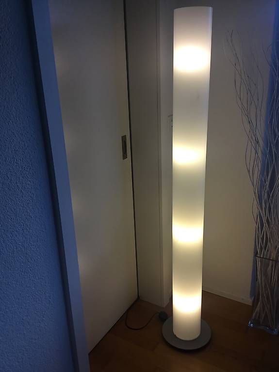 Lampade: Stehlampe rund – Usato da St. Niklausen LU venduto da val_y8jm