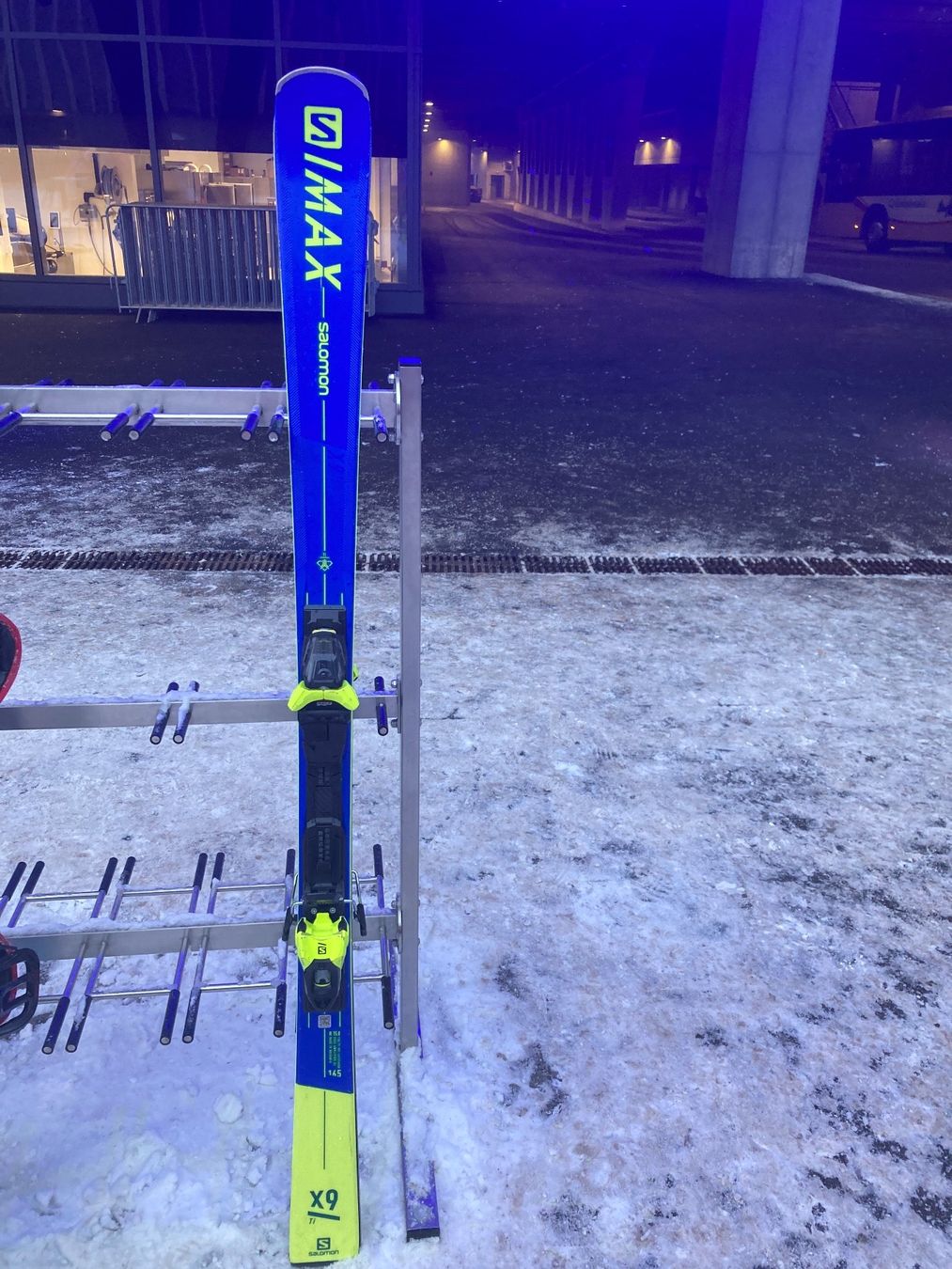 Salomon Skis: Salamon Ski Reacecarver – D'occasion à Utzigen par Bluebyyou