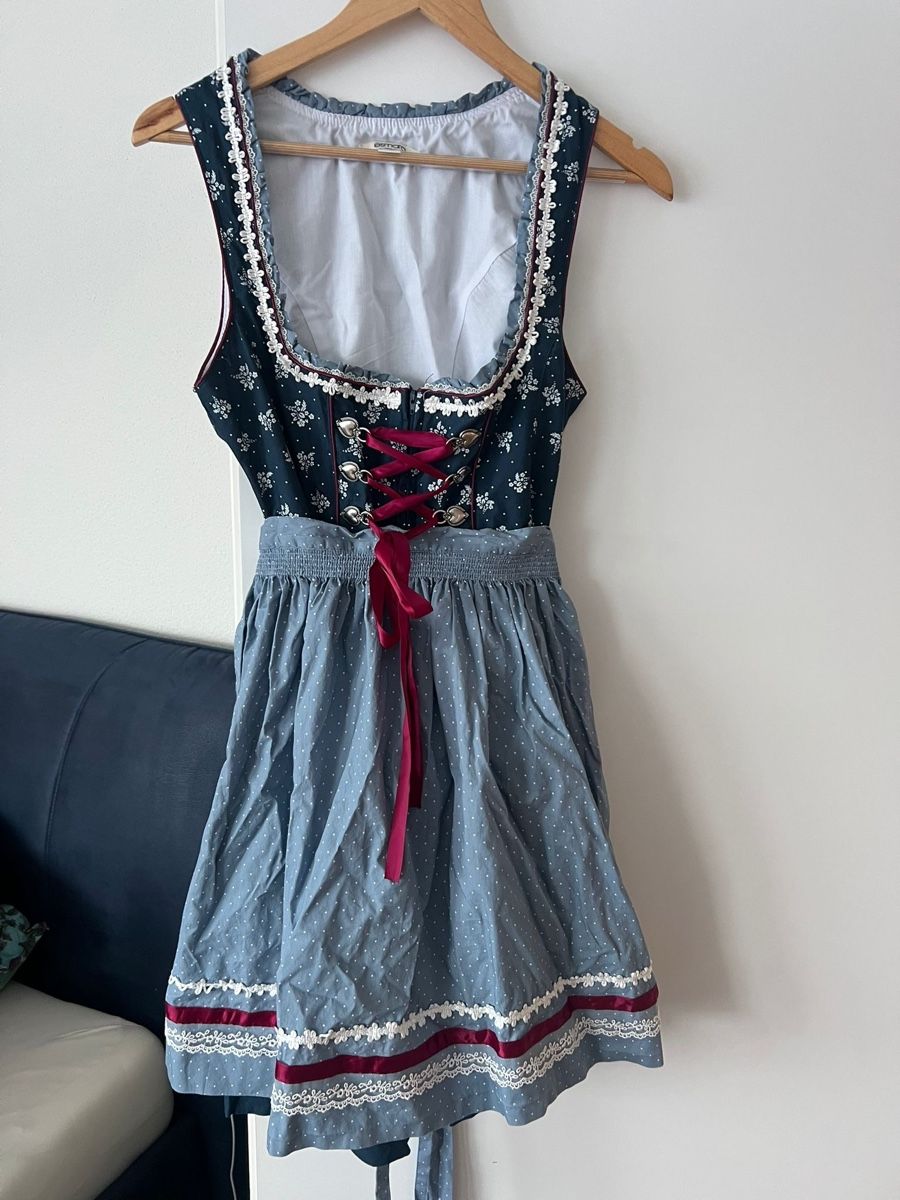 Vestiti: Dirndl mit Bluse , Gr. 40, Top Zustand! – Usato da Wädenswil venduto da mat_p7l8 2