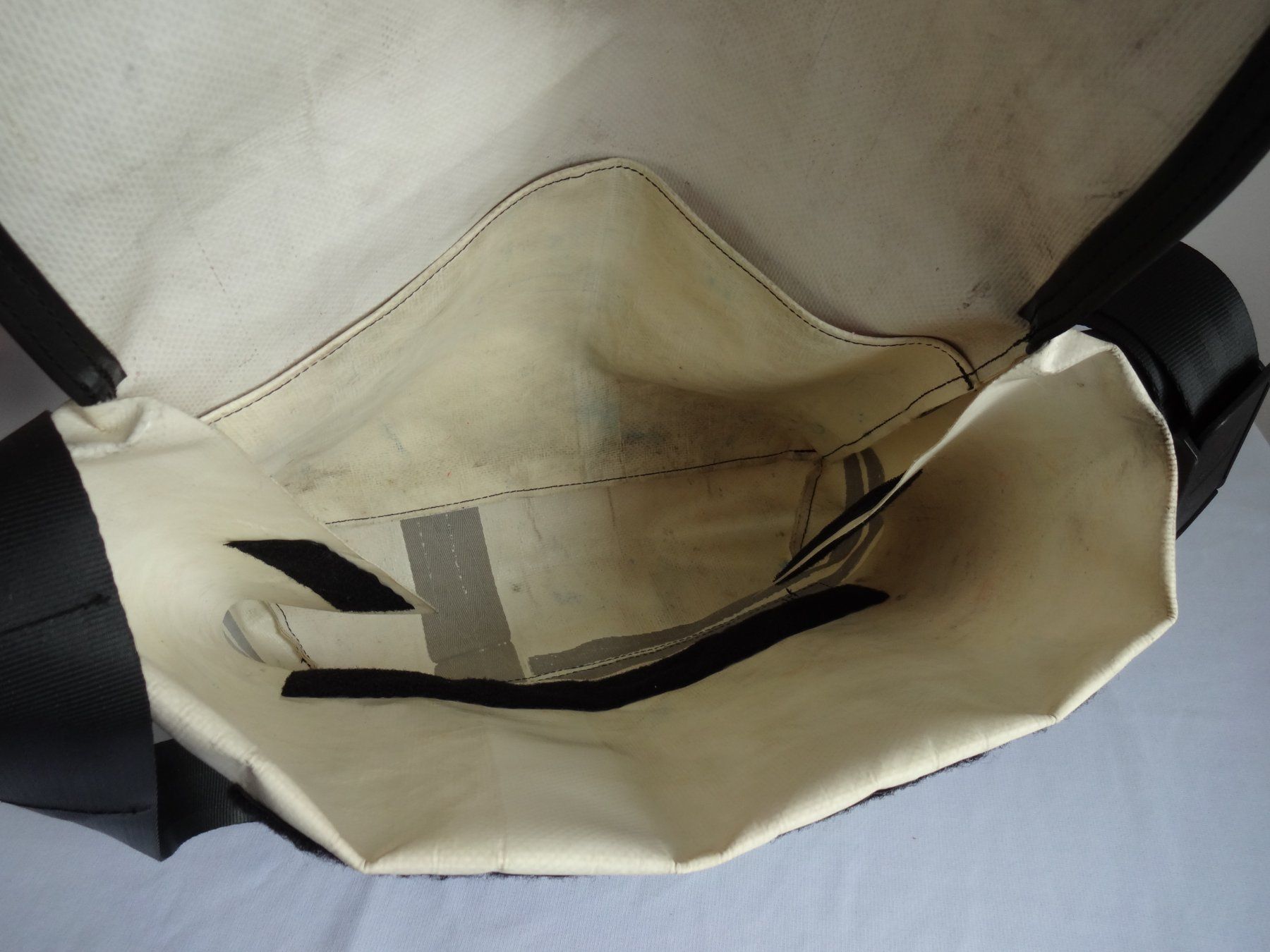 Freitag Taschen: """ FREITAG """Umhängetasche – Gebraucht aus Frauenfeld von rey06 5
