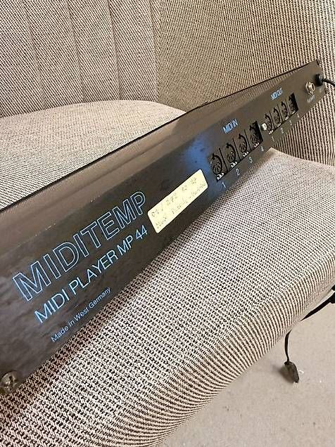 Strumenti musicali: Miditemp Midi Player MP-44 – Usato da Hagendorn venduto da Gibson59 3