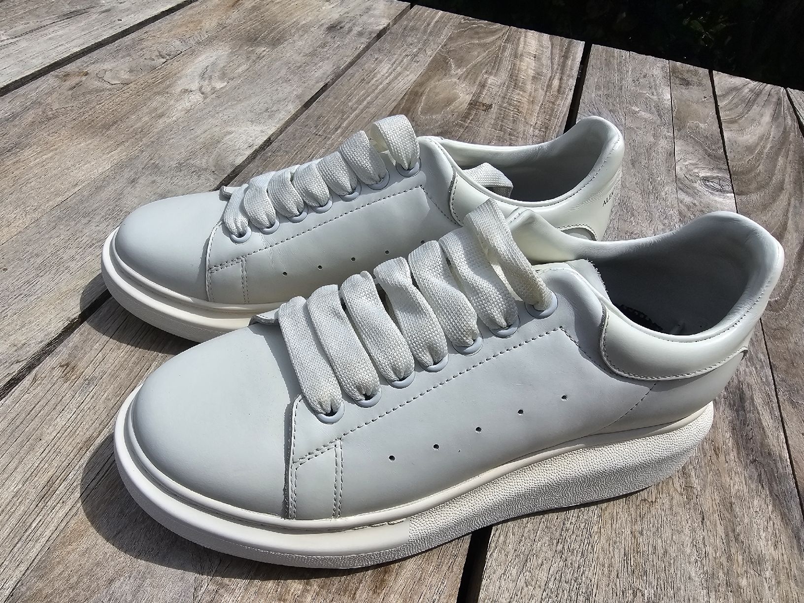 Alexander Mcqueen Chaussures hommes: Alexander McQueen Sneaker Gr.42 weiss – D'occasion à Oberwil BL par 007re 1