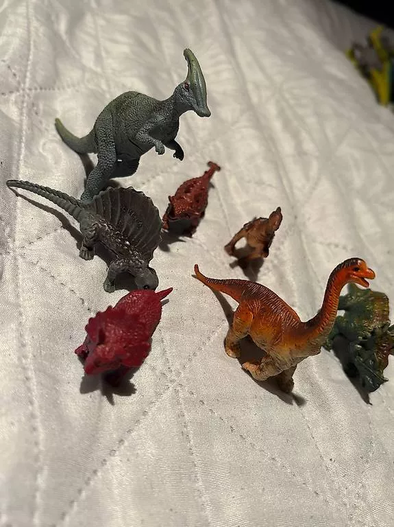 Giocattoli: Dinos – Usato da Dagmersellen venduto da _Murckelchen_