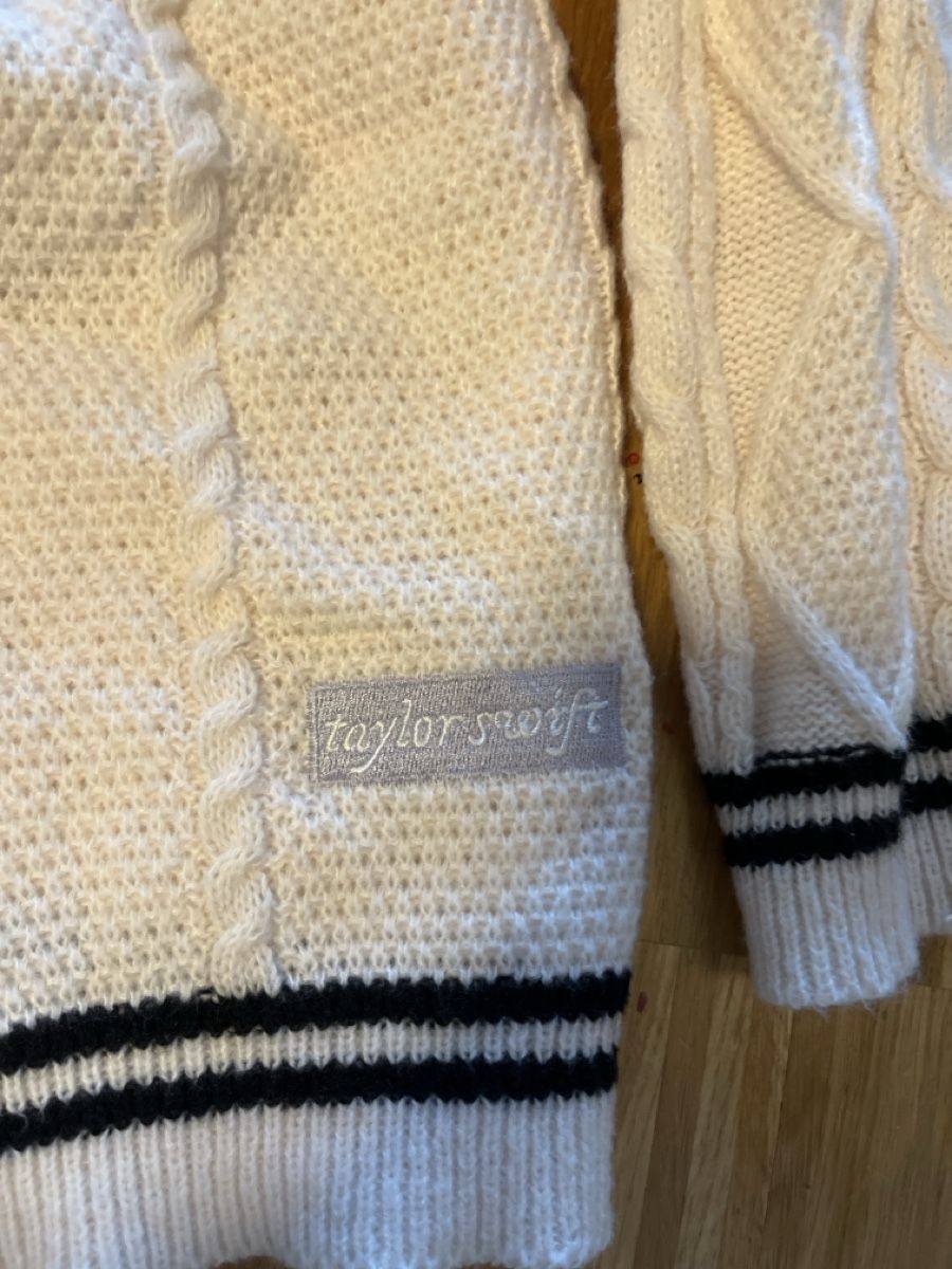 Pulls & Sweat-shirts: Taylor Swift Cardigan – Neuf (Voir description) à Zürich par lia_szs8 1