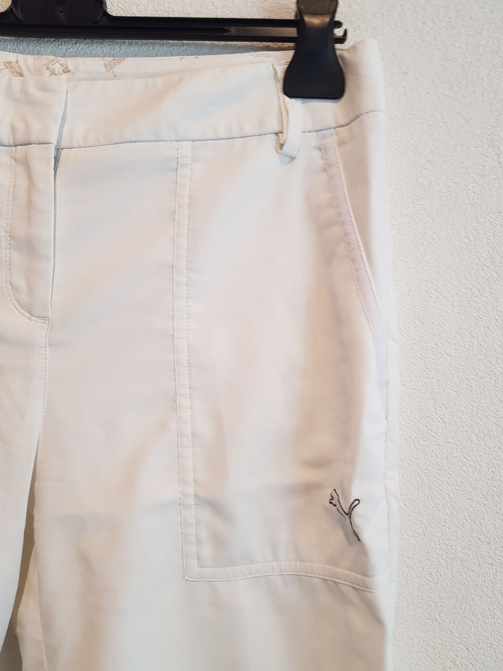 Puma Hosen: PUMA - Shorts blancs de sport - Taille 6 – Neu (gemäss Beschreibung) aus Haute-Nendaz von Violette123 3