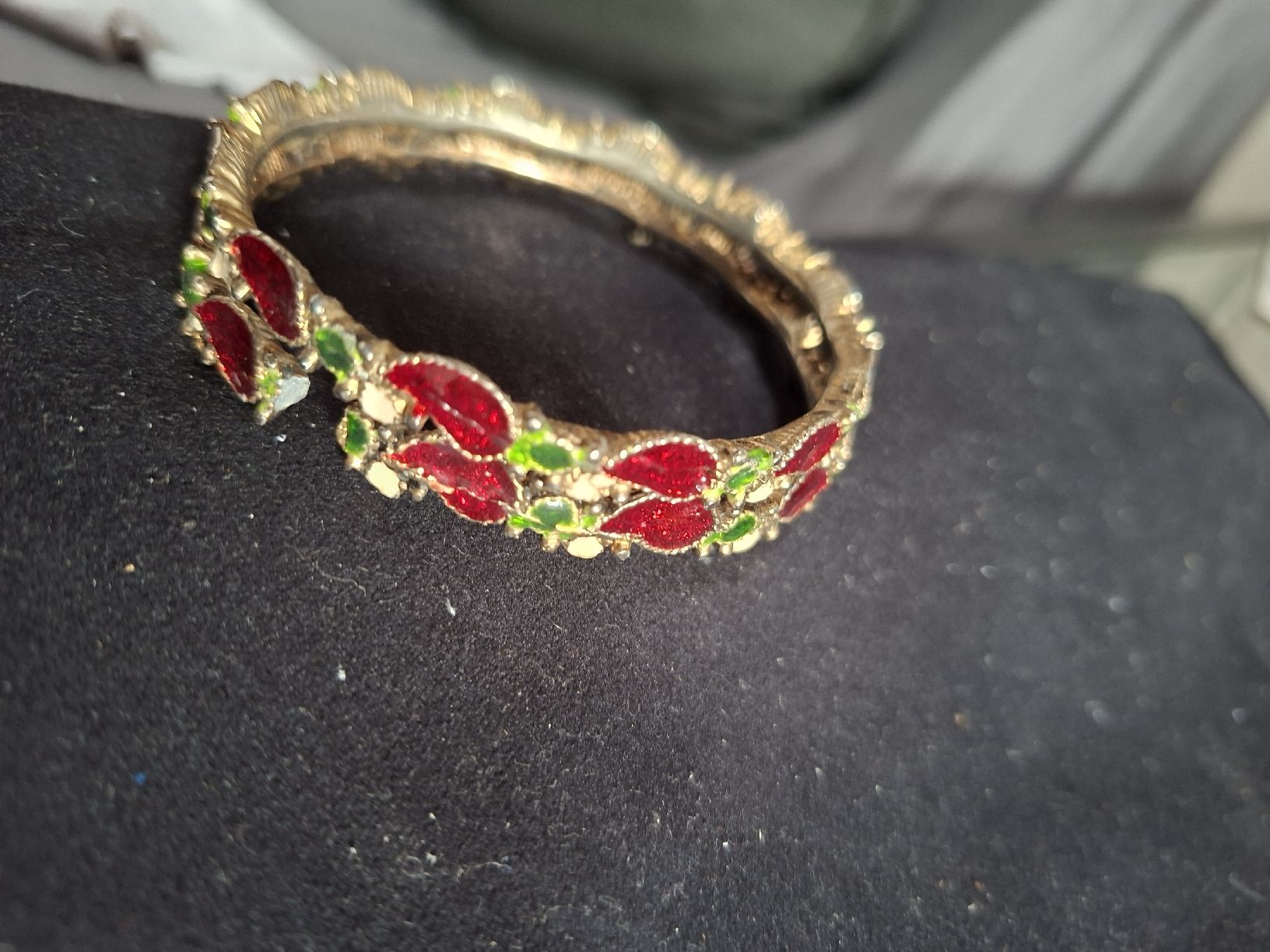 Bracciali & Braccialetti: Paire de bracelets – Difettoso da Tannay venduto da v1n1p00h