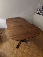 Wunderschöner Ausziehtisch Nussbaum mit Chromstahl