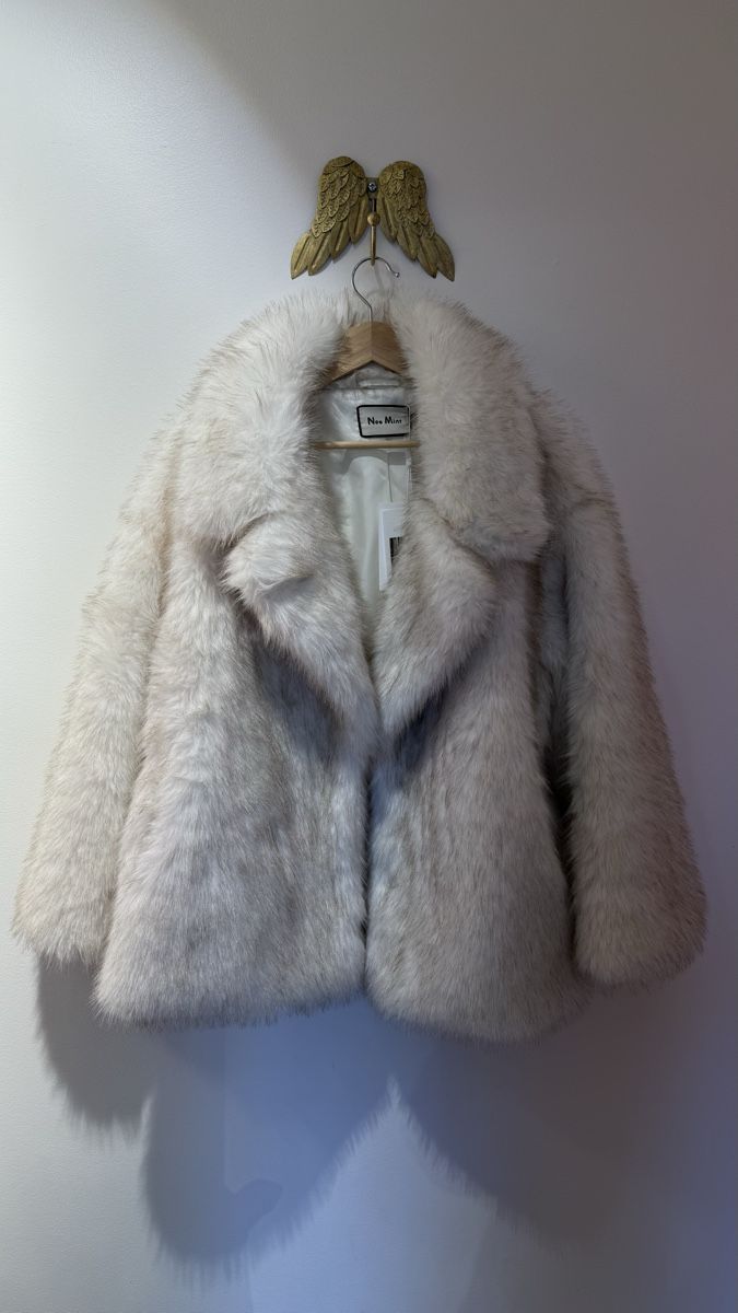 Cappotti: Faux Fur Coat – Nuovo (secondo la descrizione) da Renens VD venduto da sem_z72p 1