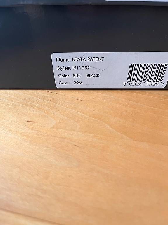 Damenschuhe: CK Wedge Stiefeletten schwarz lack – Gebraucht aus Züberwangen von biene_83 3