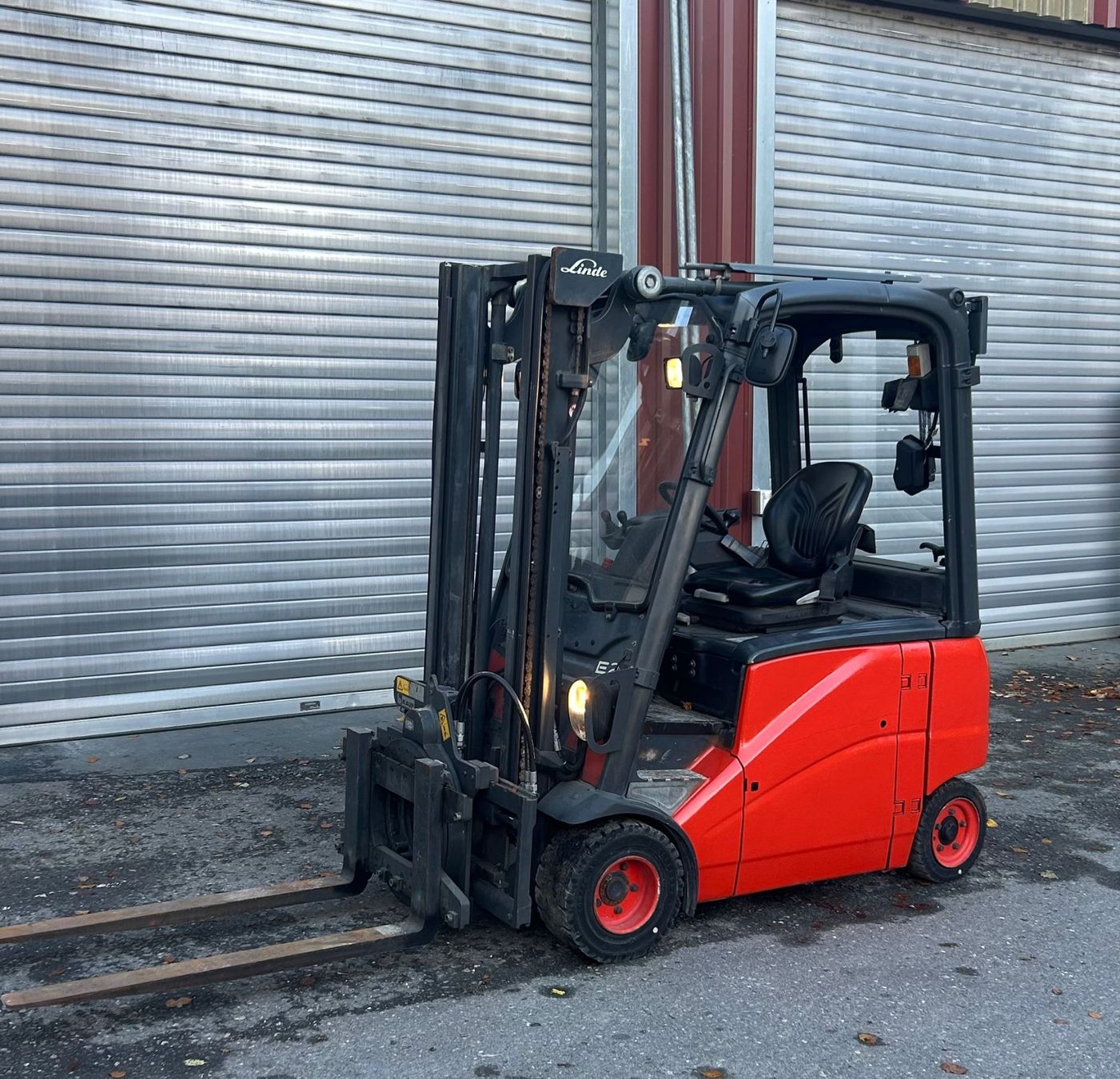 Linde Carrelli elevatori e a forche: Stapler Linde E20 Drehgerät – Usato da Menziken venduto da Tairi10 4