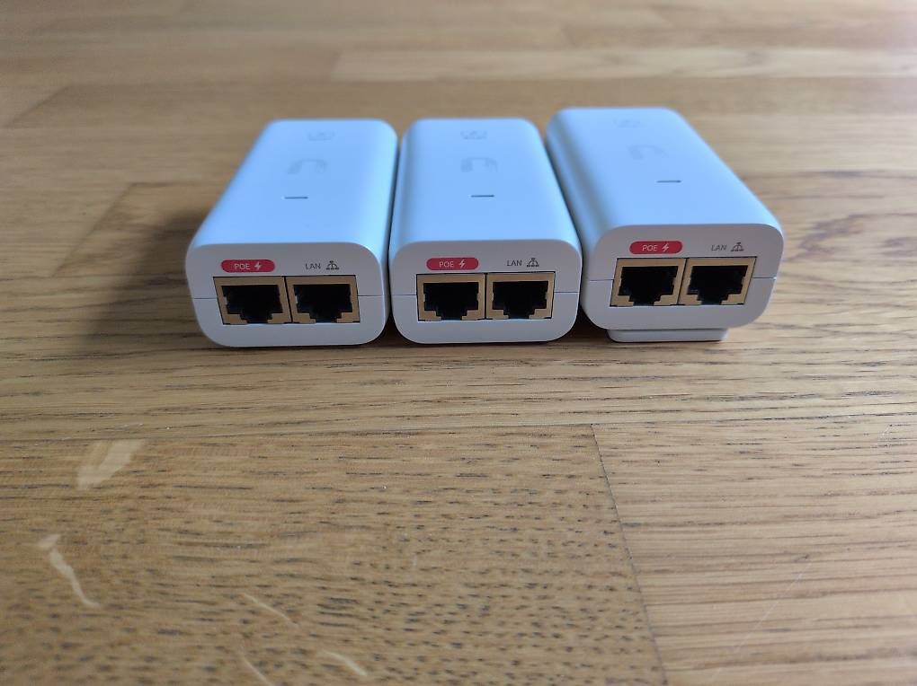 Laufwerke & Adapter: 3x Ubiquiti U-POE-af PoE Adapter – Gebraucht aus Luzern von distract 2