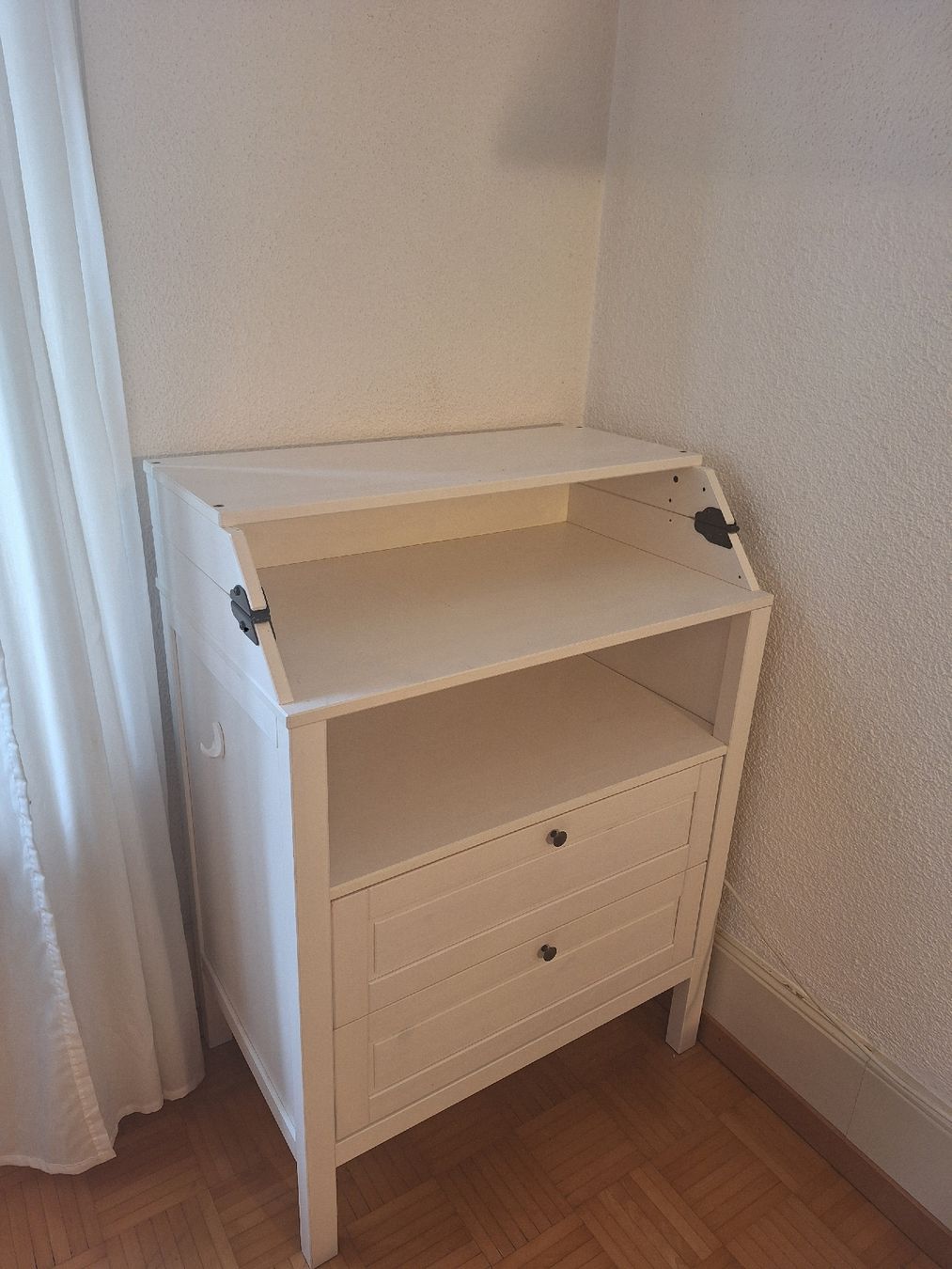 Ikea Wickeltisch & Zubehör: Changing table white IKEA white good condition Wickeltisch  – Gebraucht aus Winterthur von tal_76q8 1