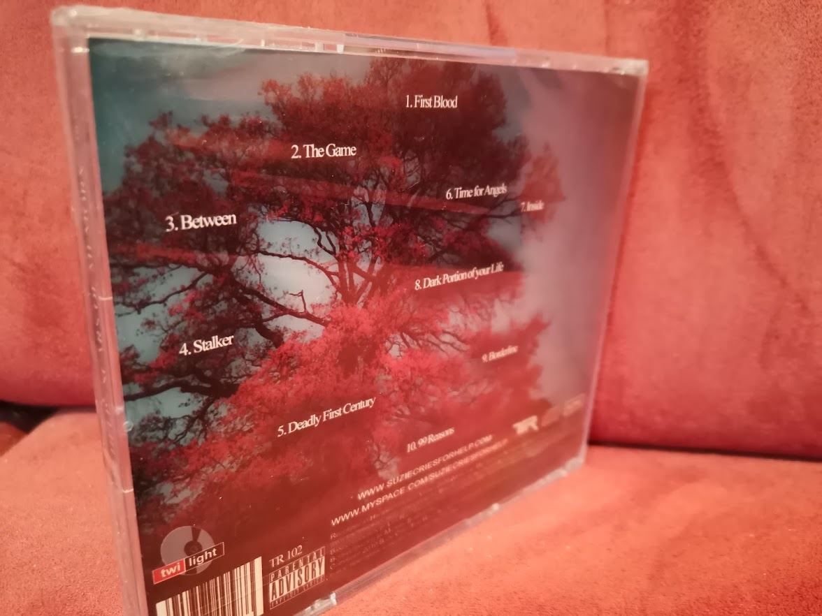 CD: Suzie Cries For Help CD Scars Of Memory – Nuovo (secondo la descrizione) da Zofingen venduto da noise123 1