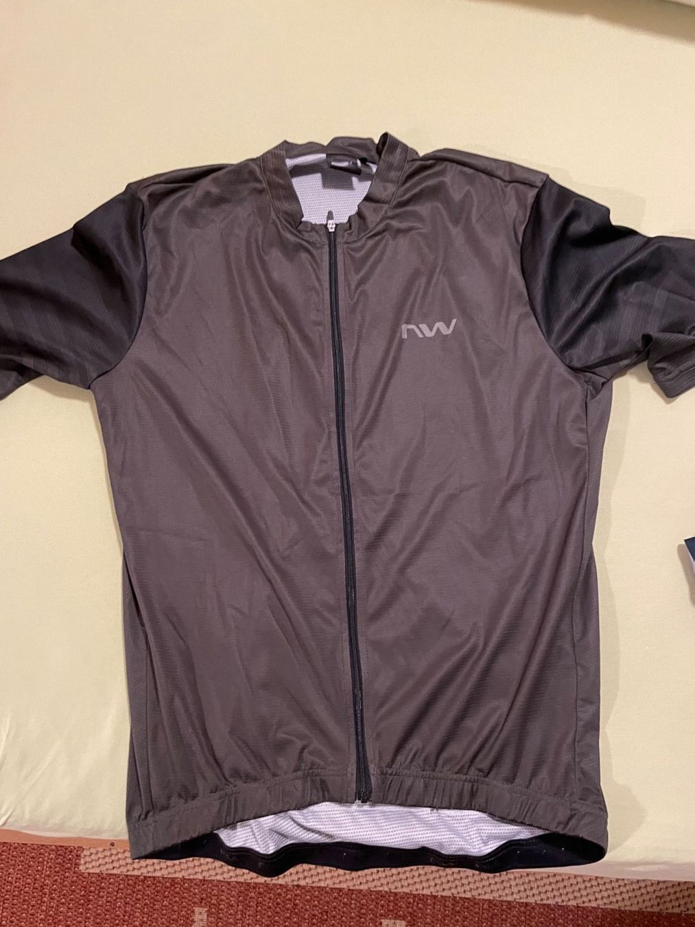 Northwave Canottiere & Pantaloni: Fahrrad Trikot – Usato da Ormalingen venduto da ced.fiech
