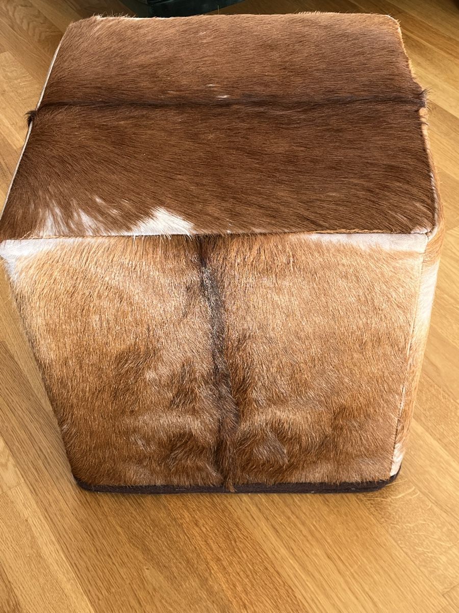 Hocker: Ziegenfell Sitzhocker – Gebraucht aus Zollikerberg von M.Morel 3