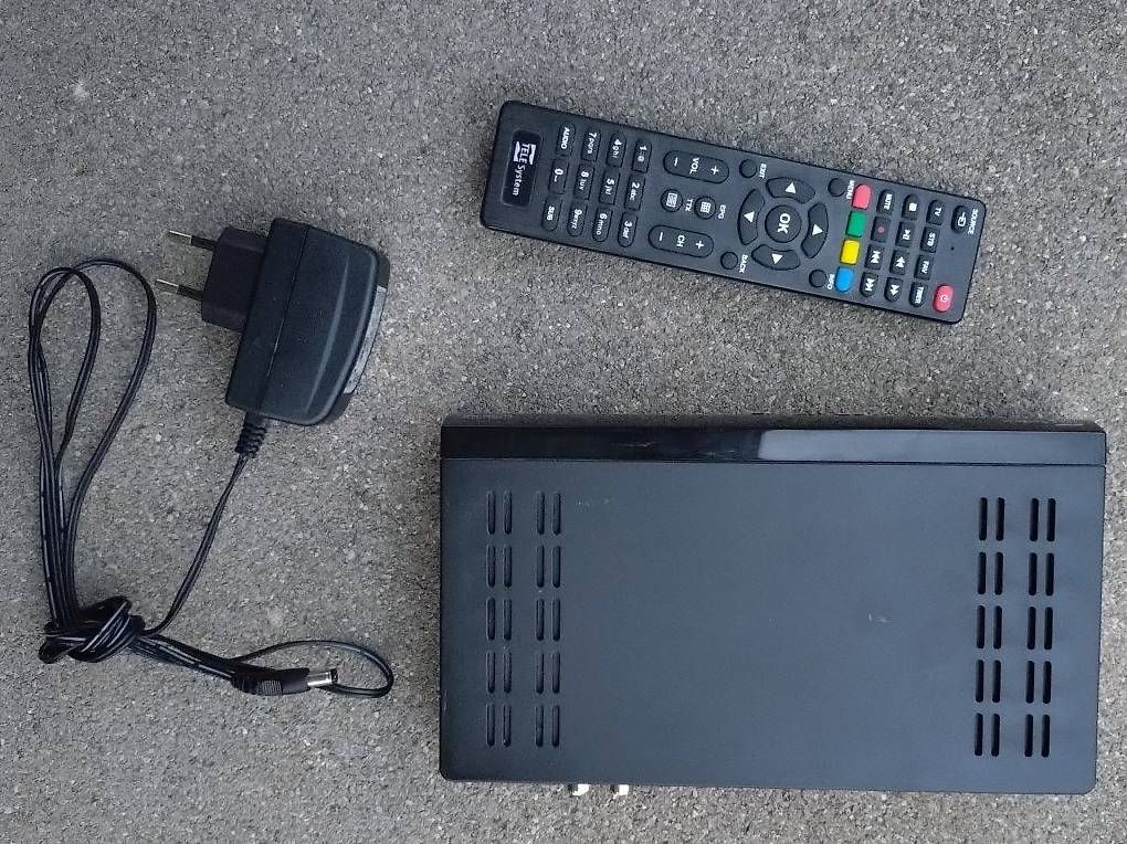 Ricevitori: Décodeur-enregistreur TNT (DVB-T2) – Usato da Froideville venduto da Sergio80 1