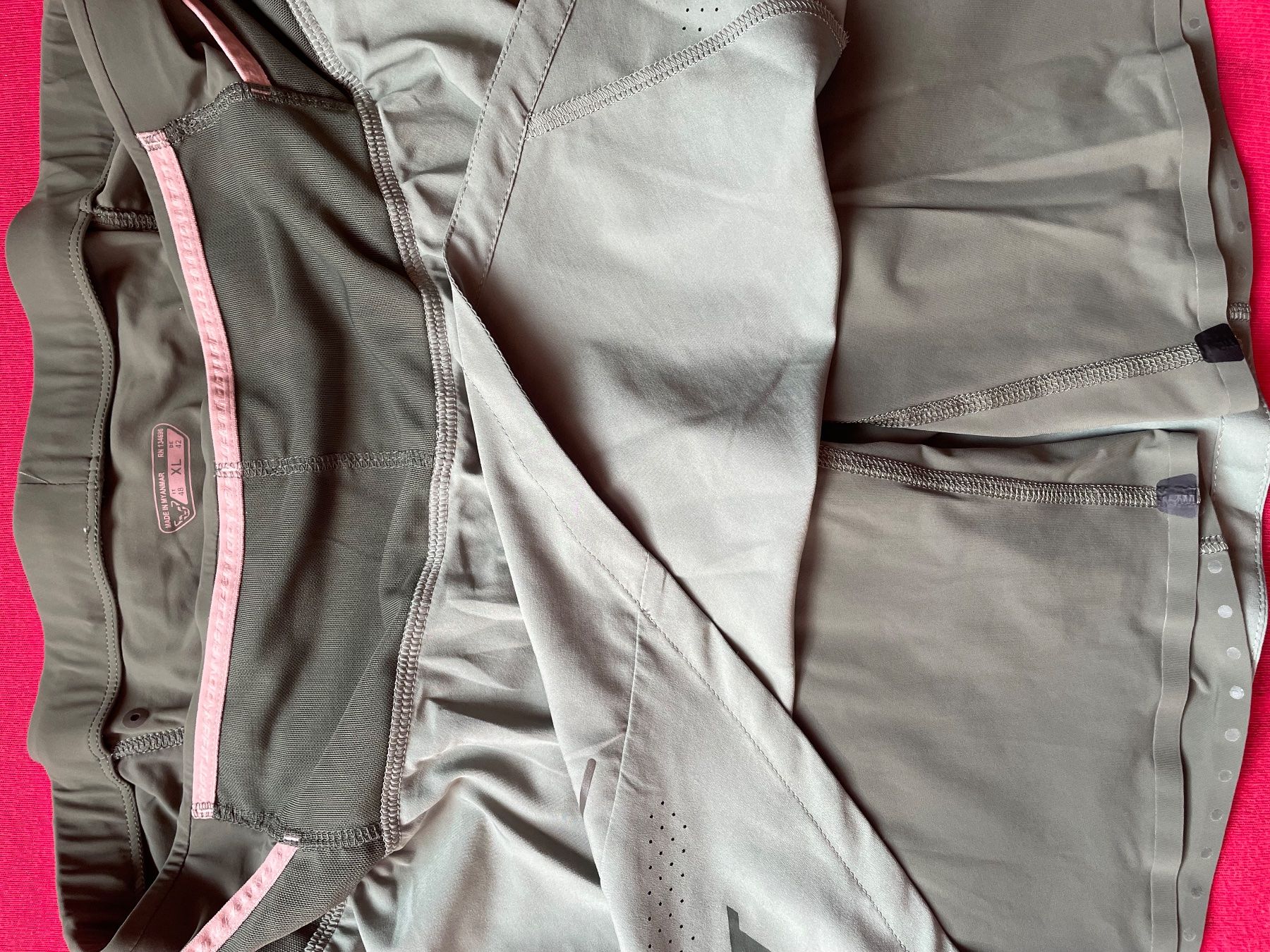 Dynafit Gonne: Dynafit Laufrock Gr XL – Nuovo (secondo la descrizione) da Niederbipp venduto da Rosamunde44 1