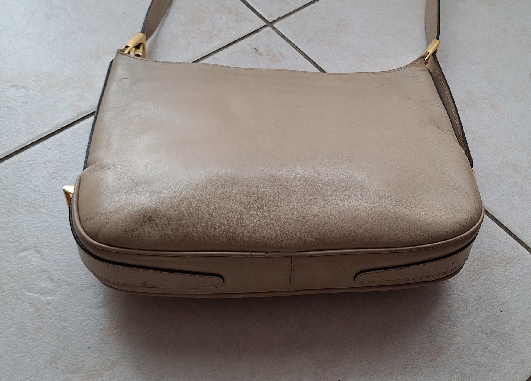 Borse da donna: Sac beige Vintage – Usato da St-Triphon venduto da Jldr0 4