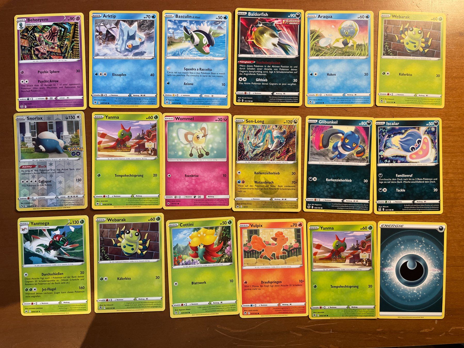 Pokémon Carte collezionabili: Pokemon Karten Set (Versand gratis) – Nuovo (secondo la descrizione) da Chur venduto da Angerson