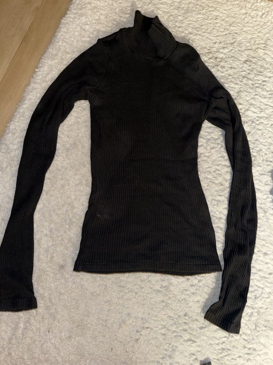 Brandy Melville Pullover & Sweatshirts: Brandy Melville Strickpulli, Rollkragen, Top Zustand! – Neu (gemäss Beschreibung) aus Liestal von isa_8y72