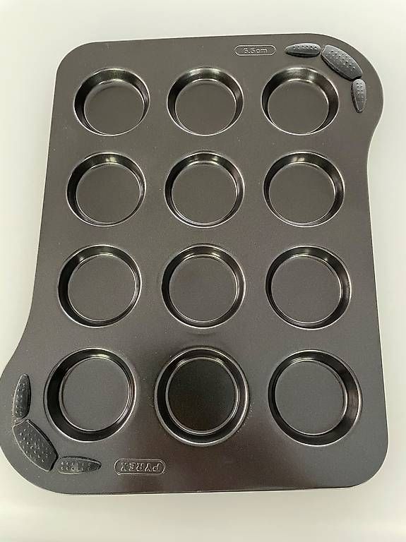Moules à gâteaux: Pyrex Asimetria Muffinblech – D'occasion à Wattwil par Zahra54