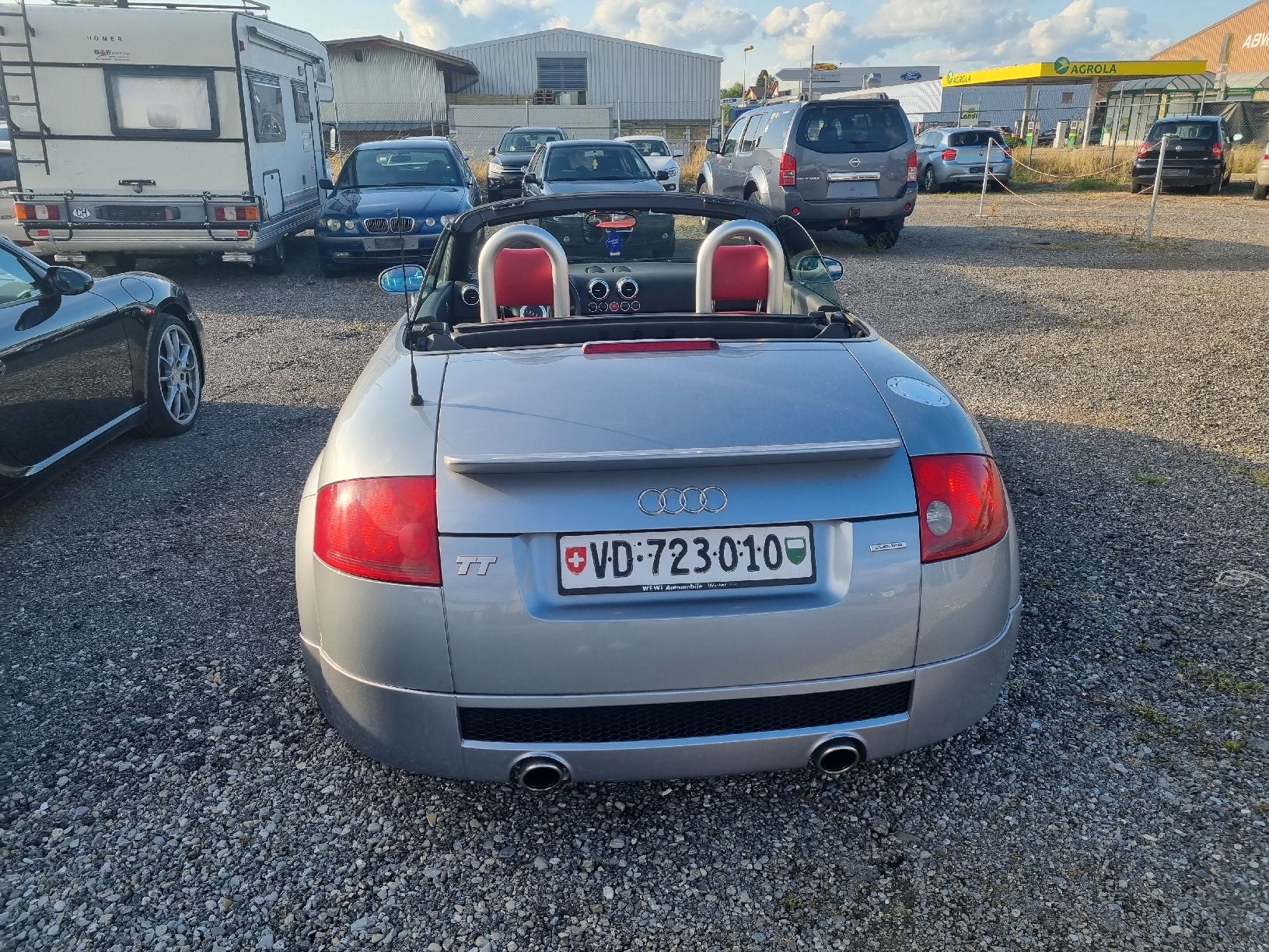 Audi Automobili: Audi TT Roadster Quattro 225ps – Usato da Rougemont venduto da 911__ 4