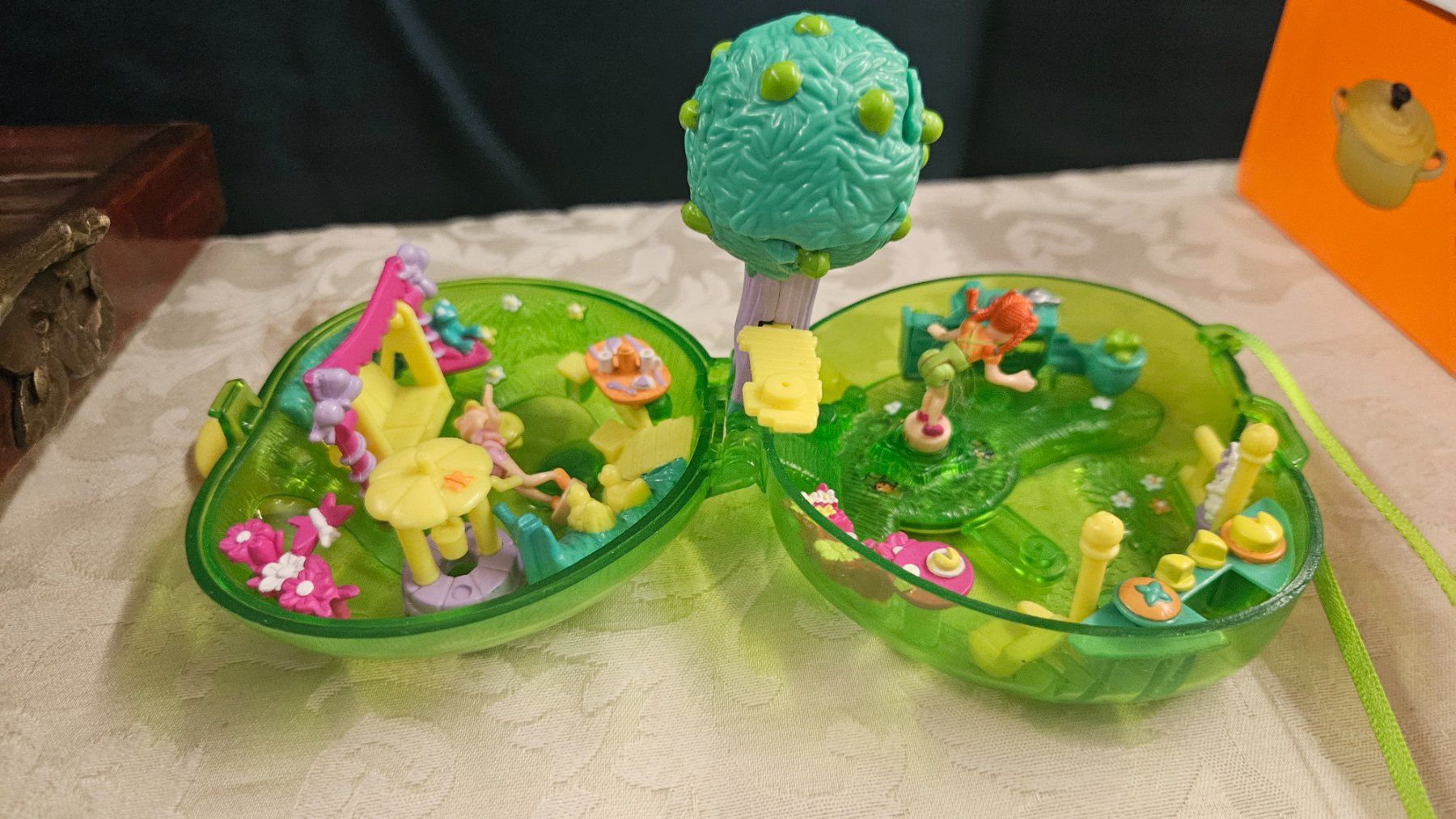 Polly Pocket Giocattoli: Set Polly Pocket "Fruit Surprise Apple" del 2000 – Usato da Melano venduto da H-Sara