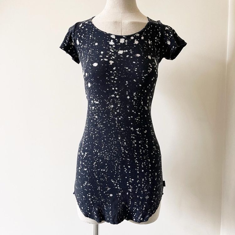 Robe En Crêpe Polyester Bleue - Taille M - Sans Manches, Longueur Genou - Neuf Sans étiquettes