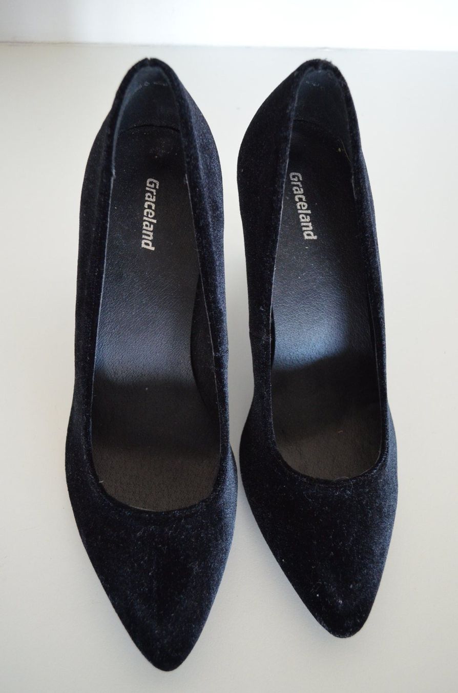 Graceland Scarpe da donna: Pumps Samt schwarz – Usato da Locarno venduto da DarjaRonco 1