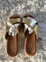 Goldene Sommerschuhe