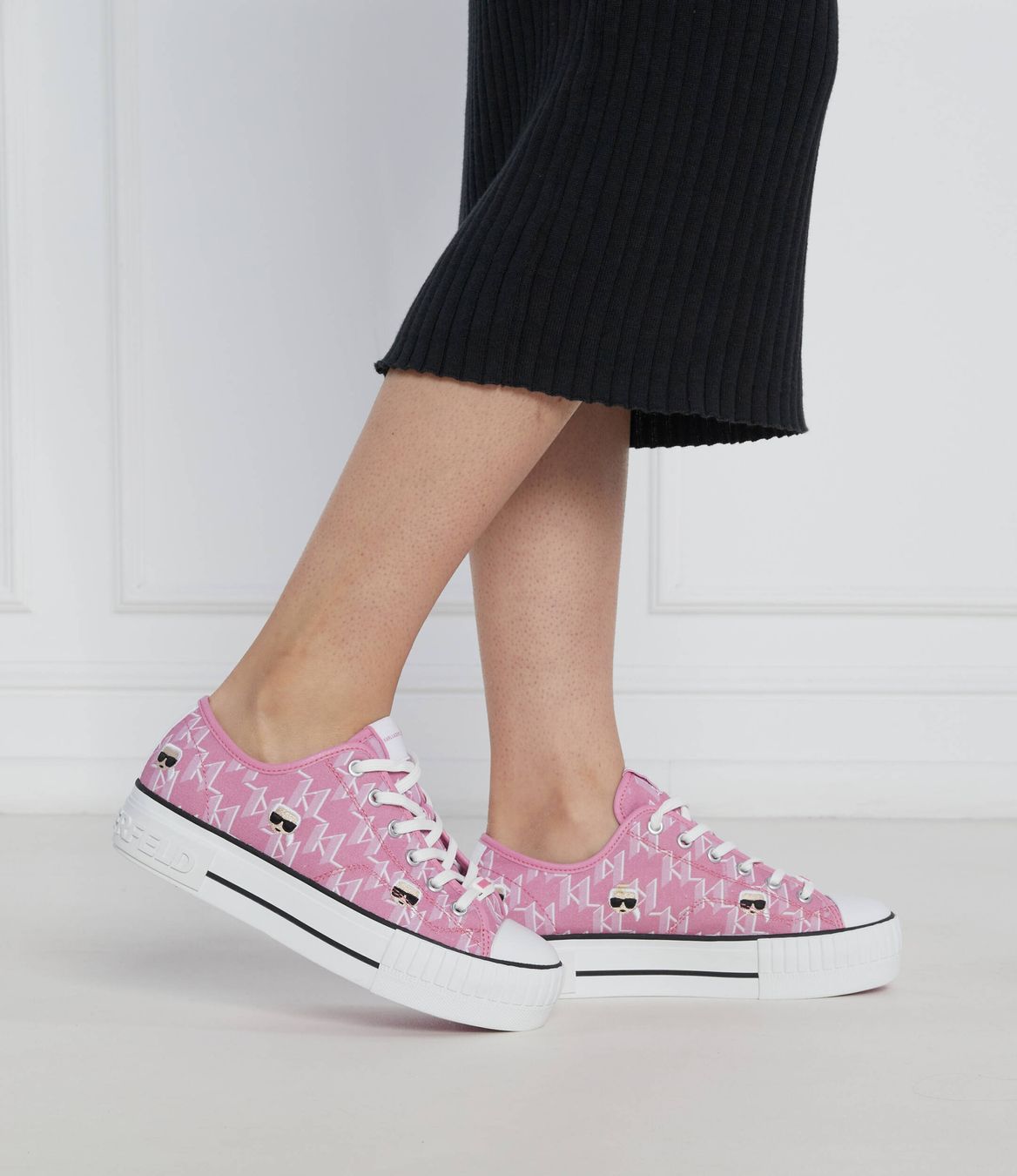 Karl Lagerfeld Damenschuhe: Karl Lagerfeld Sneaker Rosa Grösse 37 – Gebraucht aus Bülach von Recherchieren 2