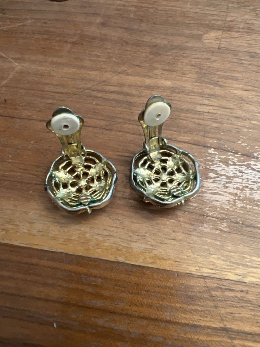 Ohrringe & -stecker: Vintage Ohrclips – Gebraucht aus Basel von oppo99 1