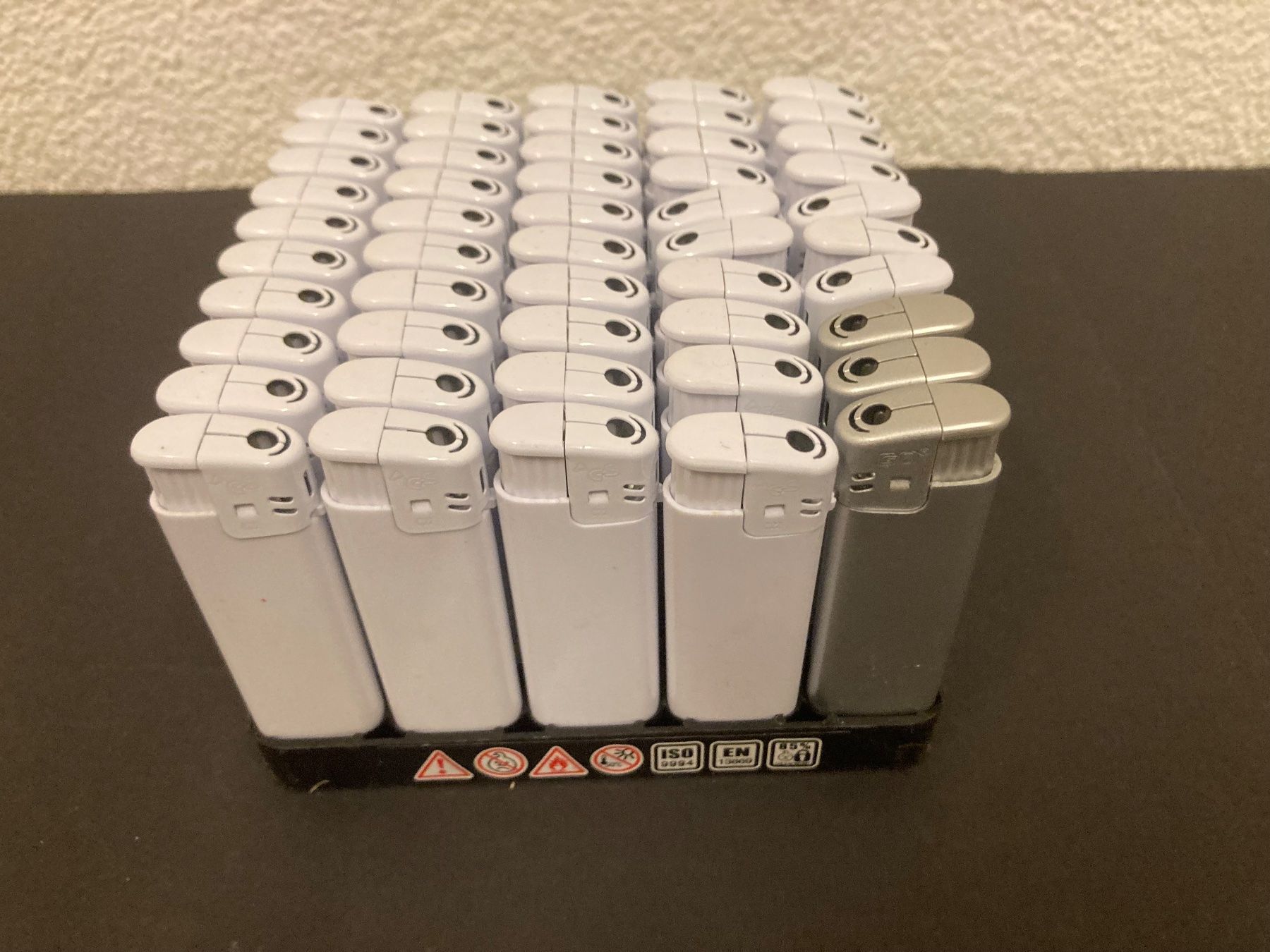 Feuerzeuge: Feuerzeuge Display mit 50 Stück – Neu und originalverpackt aus Neuenhof von jorogo 3