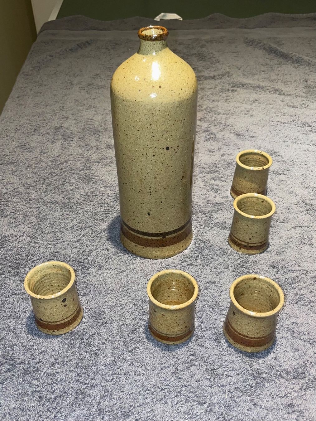Caraffe: Verres et carafe à liqueur en grès – Nuovo (secondo la descrizione) da Genève venduto da flocon06