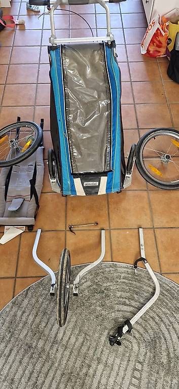 Thule Rimorchi: Chariot – Usato da Yvonand venduto da MoserX