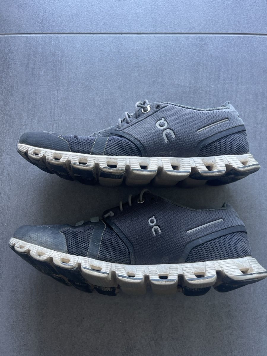 On Scarpe da donna: On Running Cloud Sneaker schwarz gebraucht, Grösse 39 – Usato da Mühlau venduto da Jasil66 3