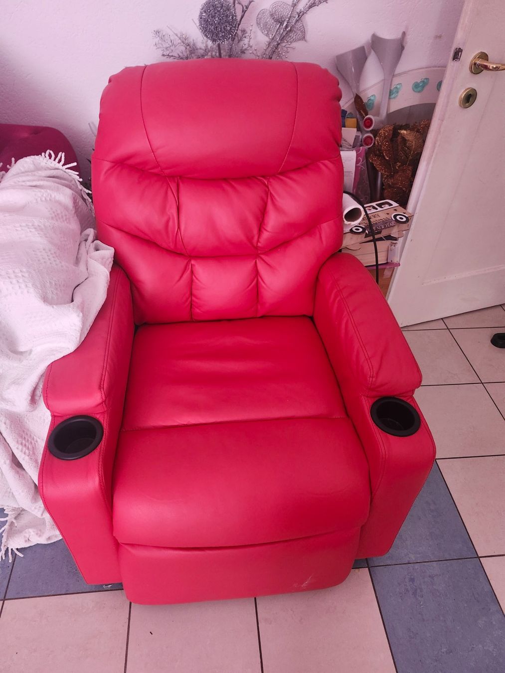 Vidaxl Sessel: Sessel Rot mit Becherhalter mit Massagefunktion – Gebraucht aus Suhr von cvolo123