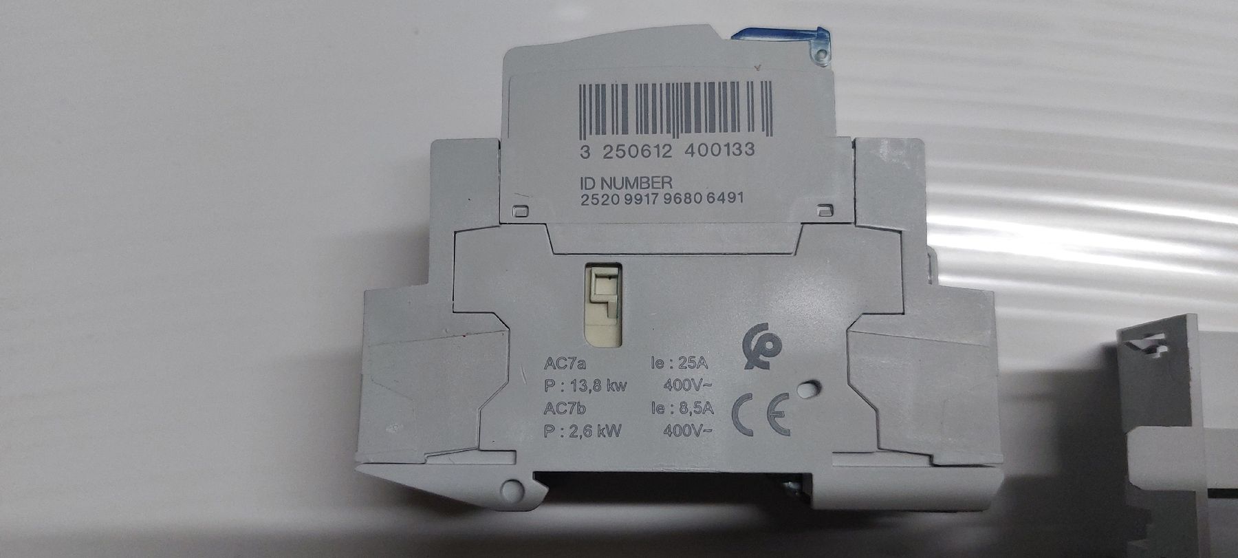 Hager Componenti elettronici: Schütz brummfrei – Nuovo e nell'imballaggio originale da Tägerwilen venduto da Otuan 5