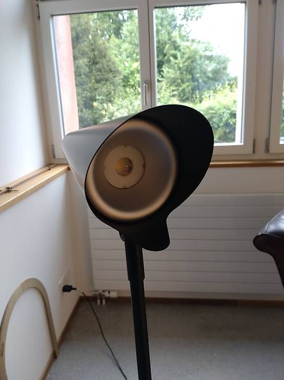 Lampen: LED Stehlampe schwarz – Gebraucht aus Liestal von Nepomuk7