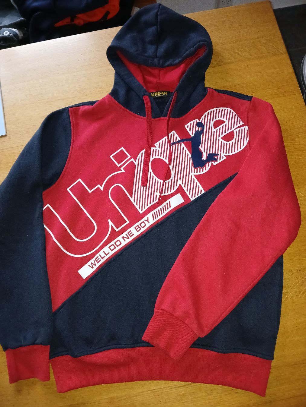 Pulls & Sweat-shirts: Hoodie gr M  – D'occasion à recherswil par papamoll71