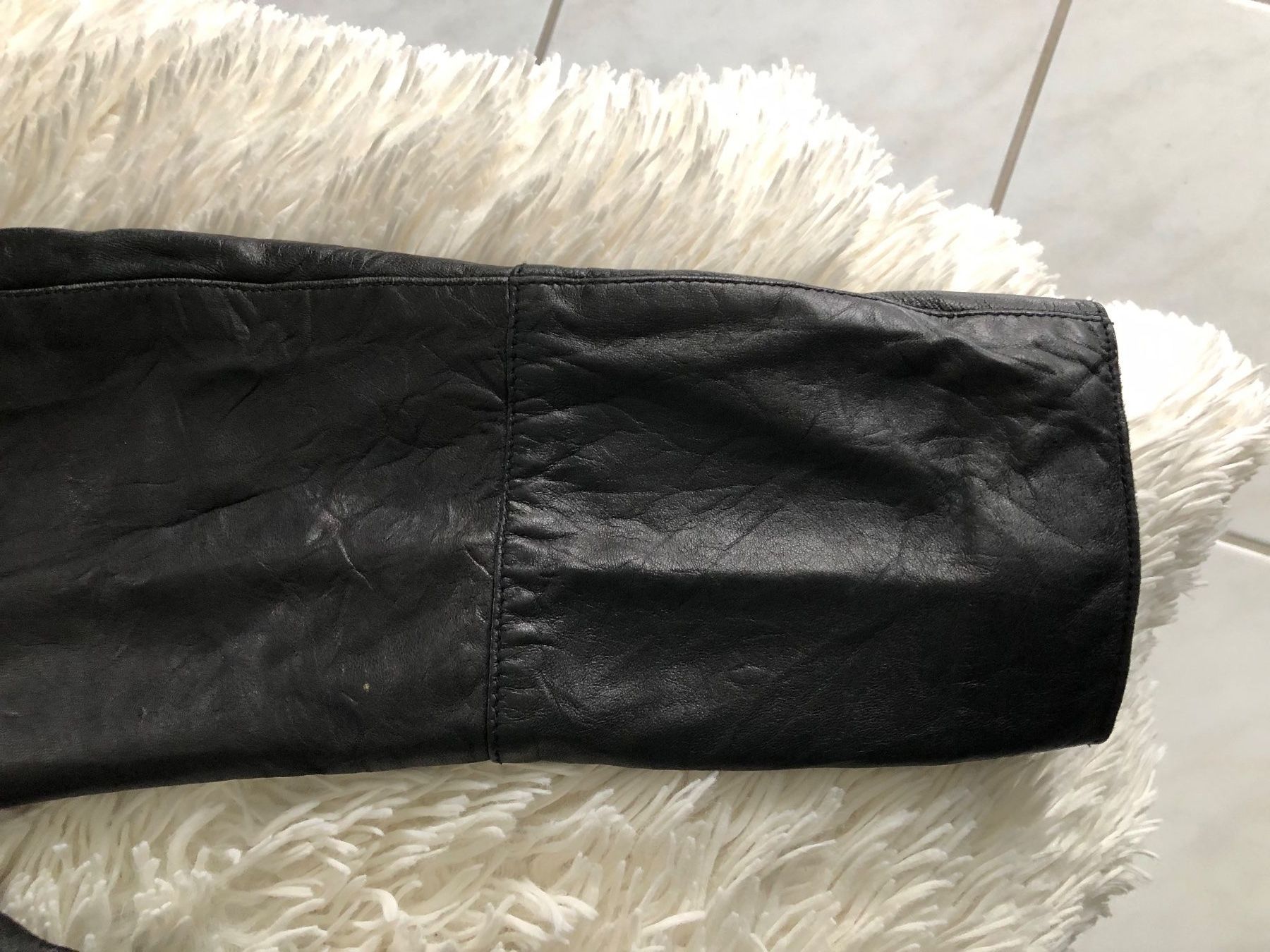 Giacche: Schwarze Lederjacke Gr. 38, echtes Leder – Usato da Hittnau venduto da JD-OE 2