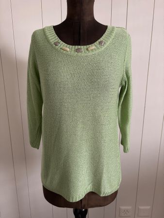 3/4 Arm Pullover hellgrün mit Verzierung - Grösse S