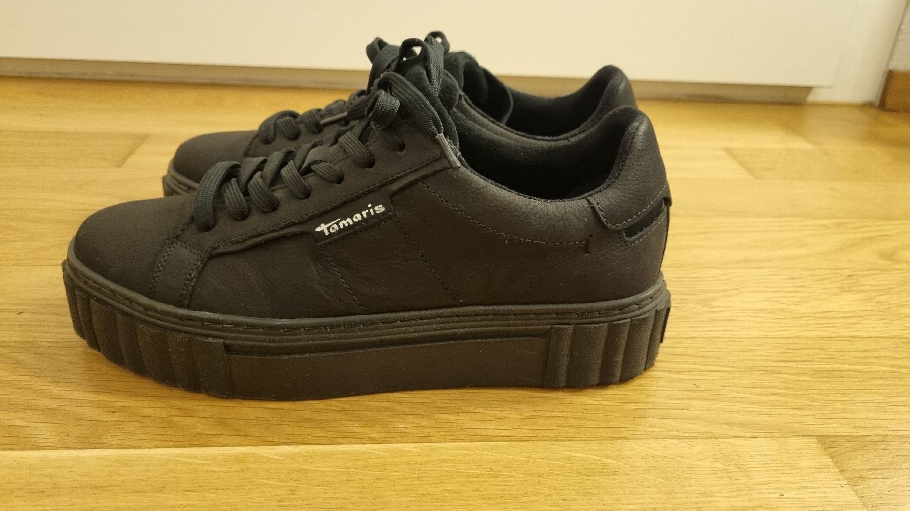 Tamaris Scarpe da donna: Tamaris Sneaker 39 – Nuovo (secondo la descrizione) da Chur venduto da sinillo