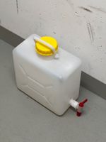 Camping Wasserkanister 16L mit Hahn - Top Zustand!