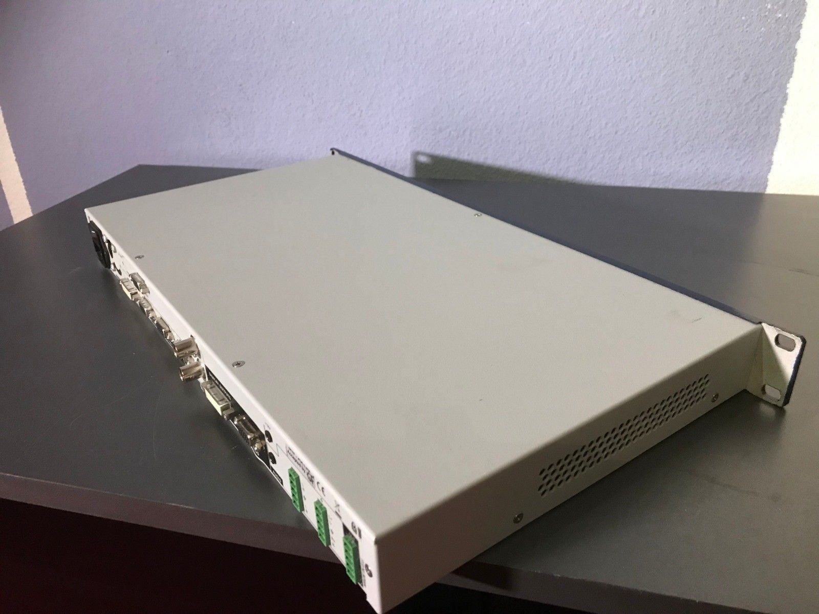 Lettore multimediale & Streamer: Analog Way Switcher & Logo Inserter – Usato da St. Margarethen TG venduto da Mac-PC 2