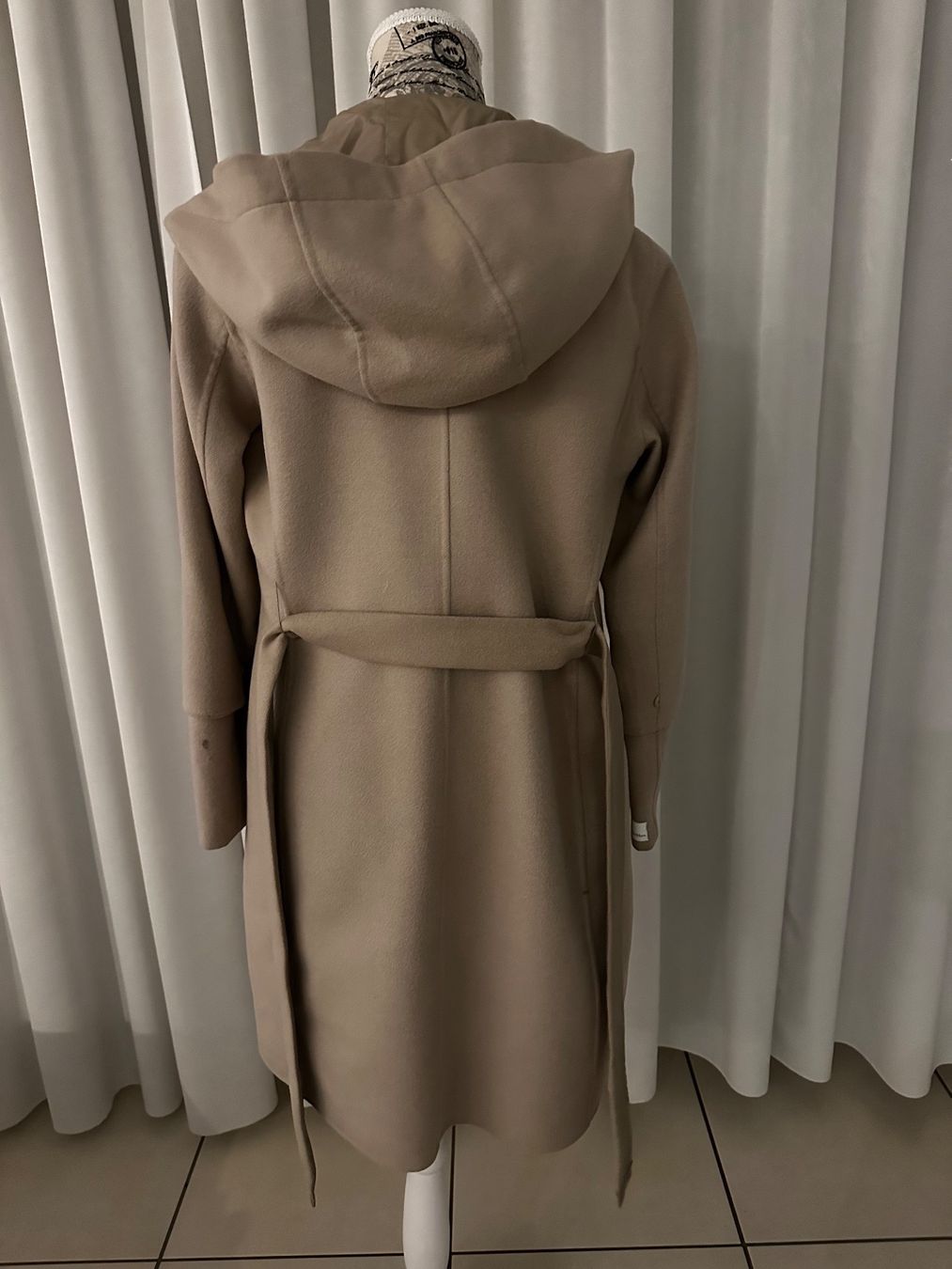 Max Mara Cappotti: Max Mara Grosse 36 – Nuovo (secondo la descrizione) da Alpnach Dorf venduto da ljusja 5
