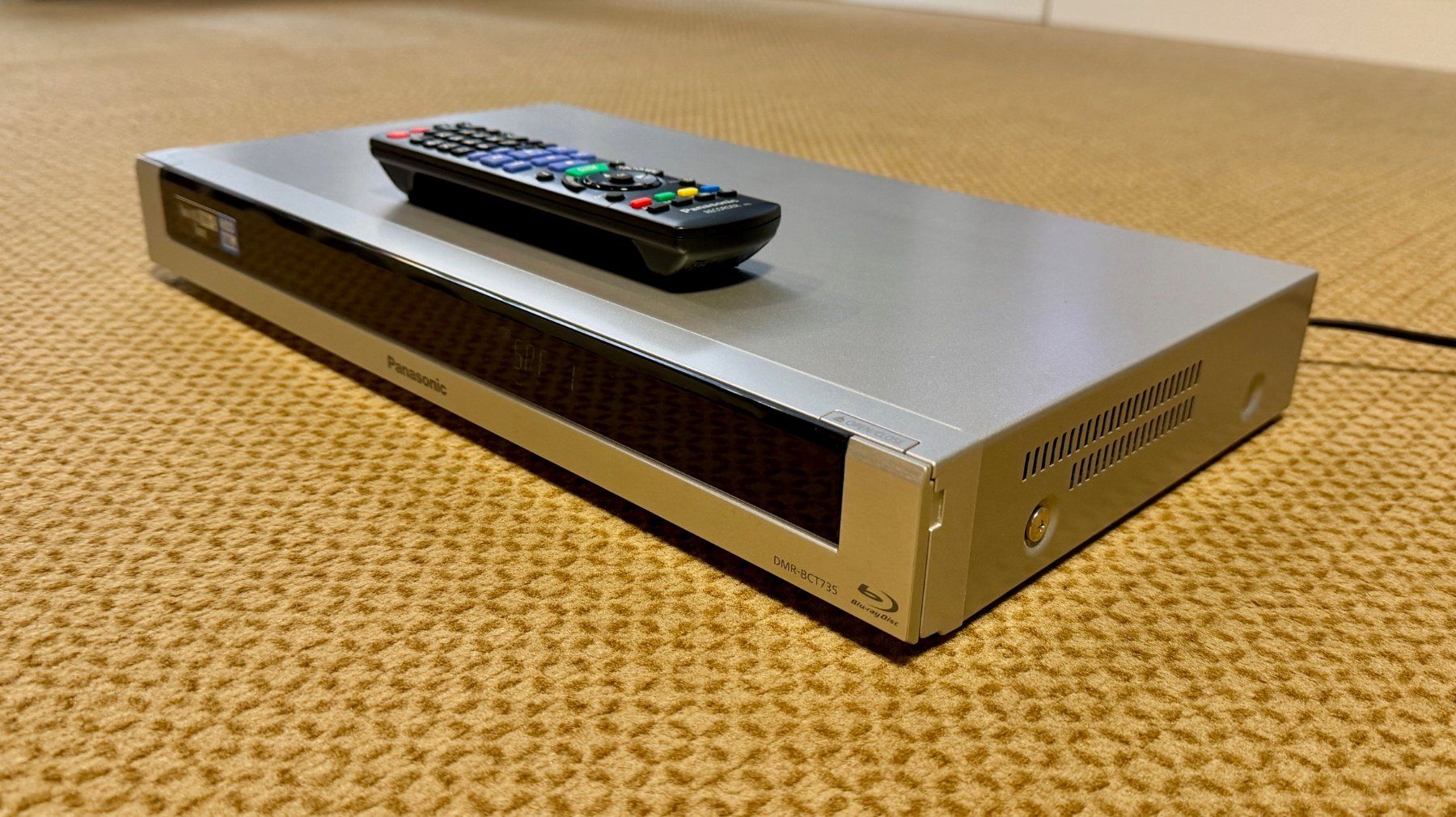 Panasonic Audio- & Mediensysteme: Panasonic Blu-ray/HDD-Recorder, DMR-BCT735 silber, DVB-C – Gebraucht aus Kirchberg BE von RadioGerber 1