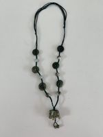 Kette mit Elefant, Scheiben, Perlen / Jade ähnlicher Stein
