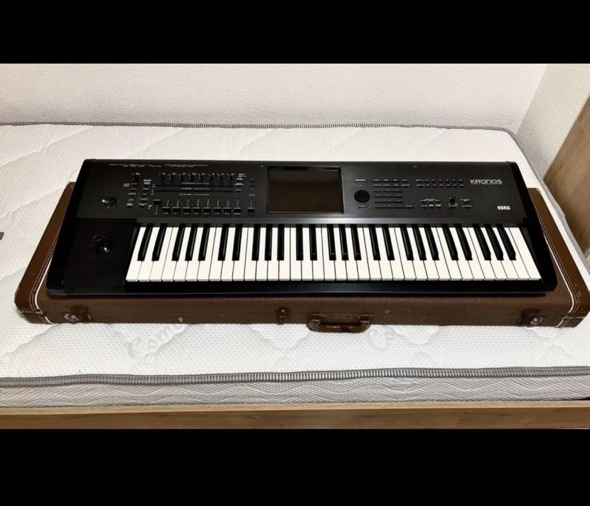 Korg Musikinstrumente: Korg Kronos – Gebraucht aus Glarus von B2K 4
